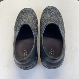 Crocs Dual Comfort Slip On Clogs Shoes Nursing Comfort Rubber Black Gray Size 8